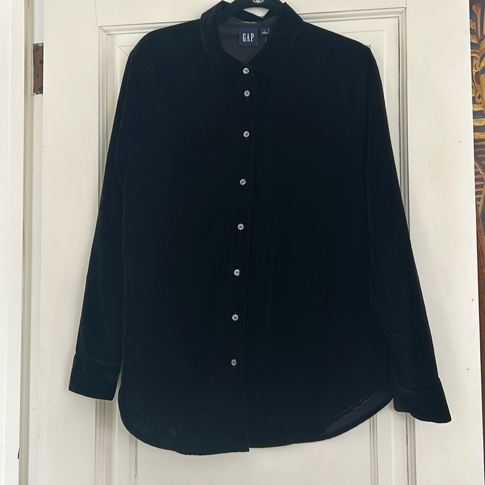 GAP black velvet boyfriend shirt- perfect for the holidays!